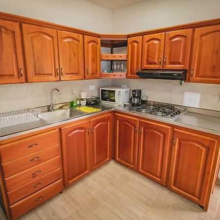 חריקו Apartahotel Villa Carolina 1 מראה חיצוני תמונה